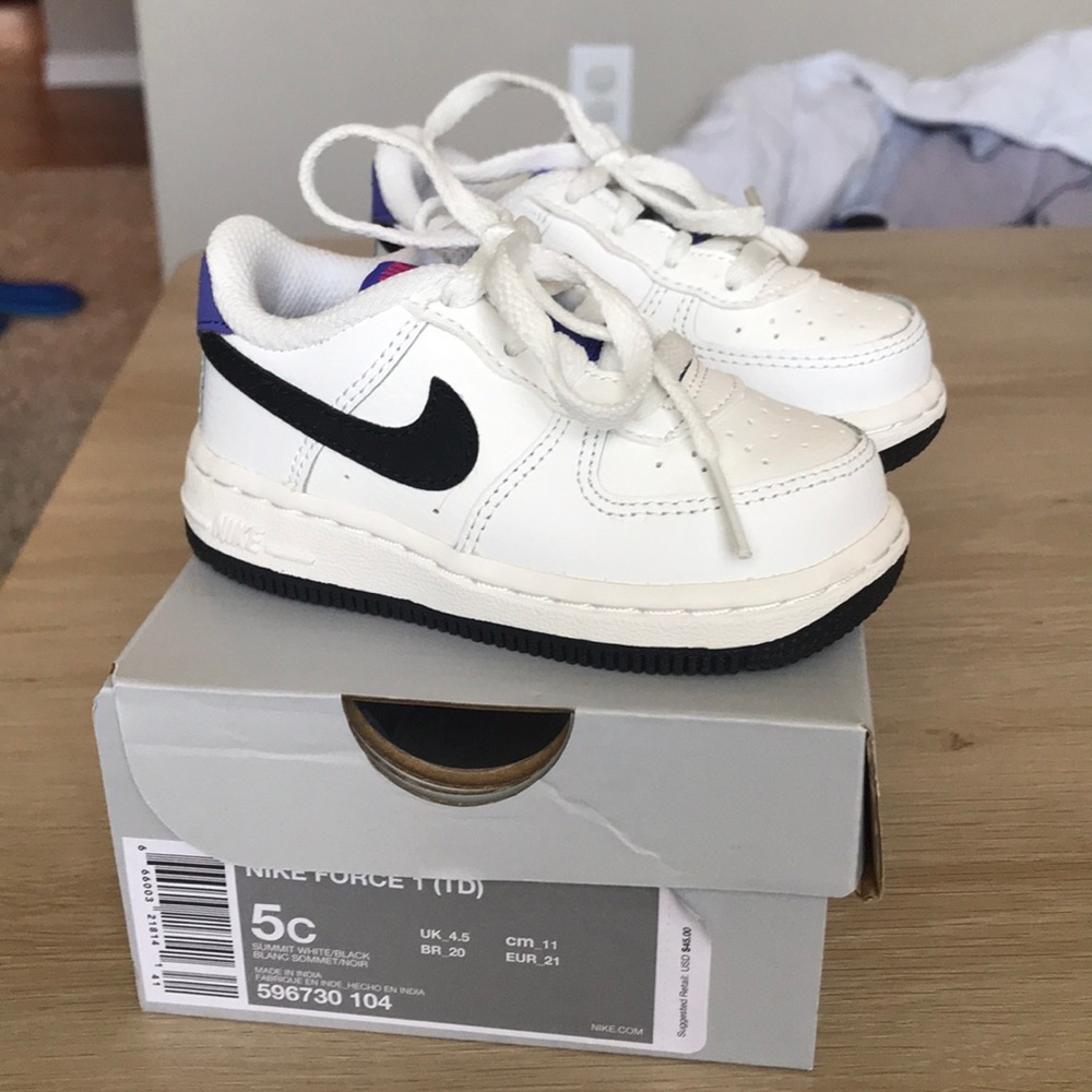Toddler Nike shoes